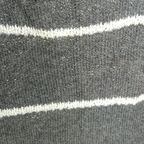 Sweater - Picture 5 of 8